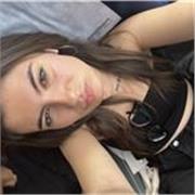 chica italiana con experiencia con niños y chicos