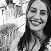 Laureata in ARTI VISIVE. Lezioni online e in presenza di Storia dell'Arte, Disegno e Pittura.