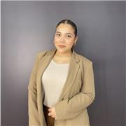 Eficiente, amable , extrovertido y voy a dar clases a los niños