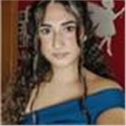 Profesora titulada en Educación Primaria y con mención en pedagogía terapéutica.