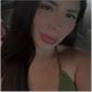 Me defino como una persona paciente, cariñosa y comprometida, con vocación por enseñar y acompañar a los niños en cada etapas 