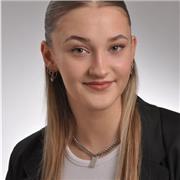 In Nachhilfe erfahrene Abiturientin für mehrere Fächer