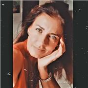 laureata in chimica farmaceutica impartisce lezioni di biologia