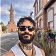 Bonjour ! Je suis disponible immédiatement et toujours motivé, n'hésitez pas à me contacter !