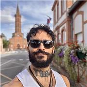 Bonjour ! Je suis disponible immédiatement et toujours motivé, n'hésitez pas à me contacter !