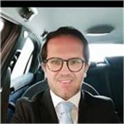 Si impartiscono lezioni di Diritto privato, Costituzionale, Commerciale