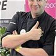 Profesional del marketing digital con más de 7 años de experiencia, trabajando para startups en fase de desarrollo 