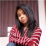 Estudiante y profesora a la par desde que tengo memoria. Mis clases son de refuerzo, de materias especificas, incluso de idioma