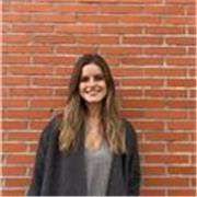 Estudiante de último año del doble grado de derecho y economía. Con experiencia como profesora de español en una universidad.