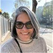 Lo spagnolo è la mia madre lingua sono pronta a condividere la mia conoscenza con te.