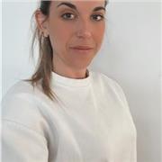 Diseñadora gráfica con experiencia en Ogilvy y Apple ofrece clases personalizadas de Photoshop, Illustrator, InDesign y branding.