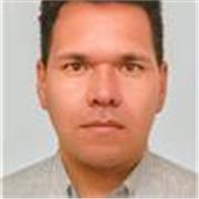 Licenciado en física con Master en ciencas de la Educación.