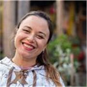 Instructora de Hatha yoga, yoga integral y masaje Tailandés a domicilio