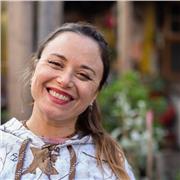 Instructora de Hatha yoga, yoga integral y masaje Tailandés a domicilio