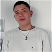 Profesor de música, con recorrido en la industria musical y conocimiento en multi instrumentación, con experiencia pedagógica