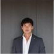 Impartisco lezioni private a studenti frequentanti corsi universitari e scuole di secondo grado. 