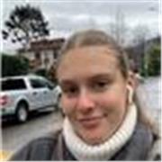Estudio un grado en inglés y fui profesora de niños pequeños por 6 meses. Tengo nivel C1 certificado de inglés.