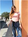 Me defino como una chica simpática, que está dispuesta a dar clases a todo tipo de personas (niños, adolescentes, adultos..)