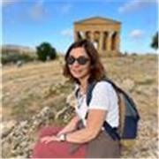 Impartisco lezioni di disegno artistico, disegno tecnico e storia dell’arte a bambini e ragazzi sia in presenza che online.