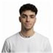 Entrenador para mejorar la salud y vida de mis clientes con previa experiencia de gimnasio.