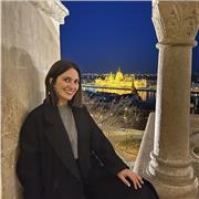 Ofrezco ayudar a los niños y niñas que tengan dificultad con alguna asignatura de la etapa de primaria. Disponibilidad absoluta, clases refuerzo, actividades lúdicas y mucho más