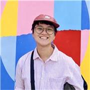 Profesora de inglés apto para niños y adolescentes.