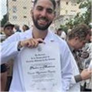 Médico que puedo ayudar a personas de cualquier edad 