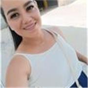 Maestra de apoyo escolar para chicos de educación secundaria