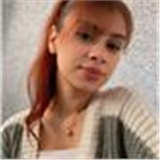 Profesora de Francés que imparte clases particulares individuales o grupales de manera dinámica, especializada y divertida para niños y jóvenes