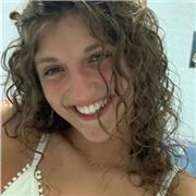 Ragazza per aiuto compiti - ripetizioni per bambini delle elementari