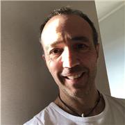 Lavoro da oltre 20 come sviluppatore web. Vorrei insegnarti come si lavora, non mi interessa dare nozioni di HTML… 😇