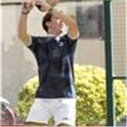 Profesor de pádel titulado por la academia padel MBA con más de 3 años de experiencia en el sector.
