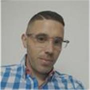Doy clases particulares de Derecho (soy graduado en Derecho y poseo el máster habilitante para el ejercicio de la profesión de abogado)