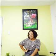 Profesora de biología y química dinámica y creativa