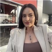 Me considero una persona responsable y optimista. Me gustaria dar clases a niños pequeños, y a la vez realizar diferentes talleres para que disfruten aprendiendo