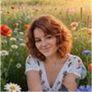 I'm a compassionate and experienced Wellbeing Advisor who helps young people and adults build confidence, manage anxiety, improve 