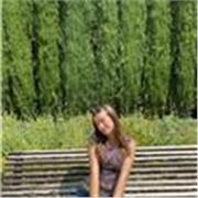 Soy una persona aplicada, proactiva y puntual. Imparto clases de todas las edades en primaria en la asignatura de Inglés y Lengua Castellana y Literatura