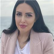 Laureata in Filologia, Linguistica e Tradizioni Letterarie con 110/110 con lode