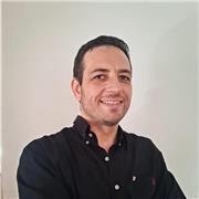 Professeur de FLE (Français Langue Etrangère) donne des cours pour adolescent et adultes.