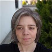 Laureata in Matematica impartisce lezioni di Analisi Matematica, Analisi Funzionale, Topologia Algebrica, Probabilità, Statistica