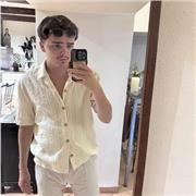 Étudiant Kiné, qui donne des cours de Chimie, Physique.