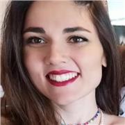 Docente di lingua inglese, propone lezioni di lingua e letteratura inglese per scuola media e superiore