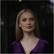 Opera singer teaches students between 14-22 y.o