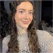 Profesora de ingles para niños pequeños en modalidad presencial u online