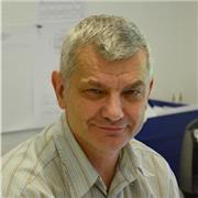 Ehemaliger Professor mit großer Erfahrung im Mathematikunterricht