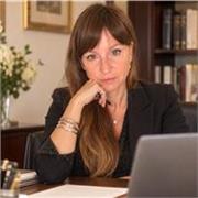 Disponibile anche on line. Sono un’’avvocato abilitato e amo il mio lavoro. Mi piace trasmettere la mia passione e una chiave di lettura stimolante
