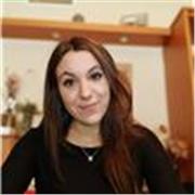 Profesora de inglés, italiano y sociología con 5 años de experiencia ofrece clases particulares para niños y adultos en Barcelona.