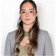 Me defino una chica muy atenta, amable, divertida con las cosas claras y me encanta enseñar y quiero enseñar a niños de primaria