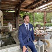 Studente di medicina disponibile per lezioni in presenza ed online