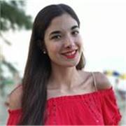 Studentessa universitaria, diplomata al liceo classico: ripetizioni per studenti delle scuole superiori